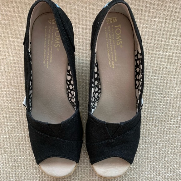 TOMS Wedge open toed shoes - Picture 2 of 5